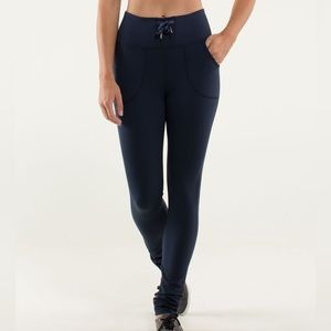 Lululemon High Waisted Drawstring Waist Skinny Will Pant Leggings in Inkwell